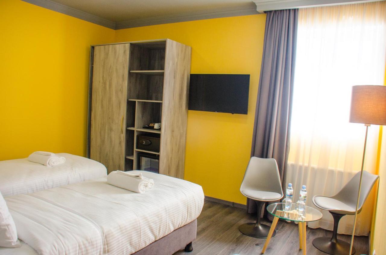 Atoneli Hotel Tbilisi Exterior foto